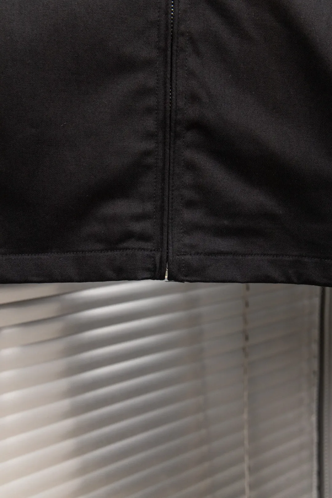 🅿️330 new model number: B129 Ralph Lauren's new 2024 classic old money style stand collar executive zipper jacket 1️⃣Selected from high-quality original developed pure cotton fabrics, with customized plaid lining inside, the overall wearing effect is very soft and comfortable, 2️⃣The workmanship details are perfectly controlled, the chest is exquisitely embroidered with small logos, and the dropped shoulders are made of splicing technology to create a unique design style that highlights your personality! The version is simple but not simple! 3️⃣ Complete with tag accessories, unisex design, and a very versatile jacket for men and women! Color: black, navy, khaki, green Size: S, M, L, XL
